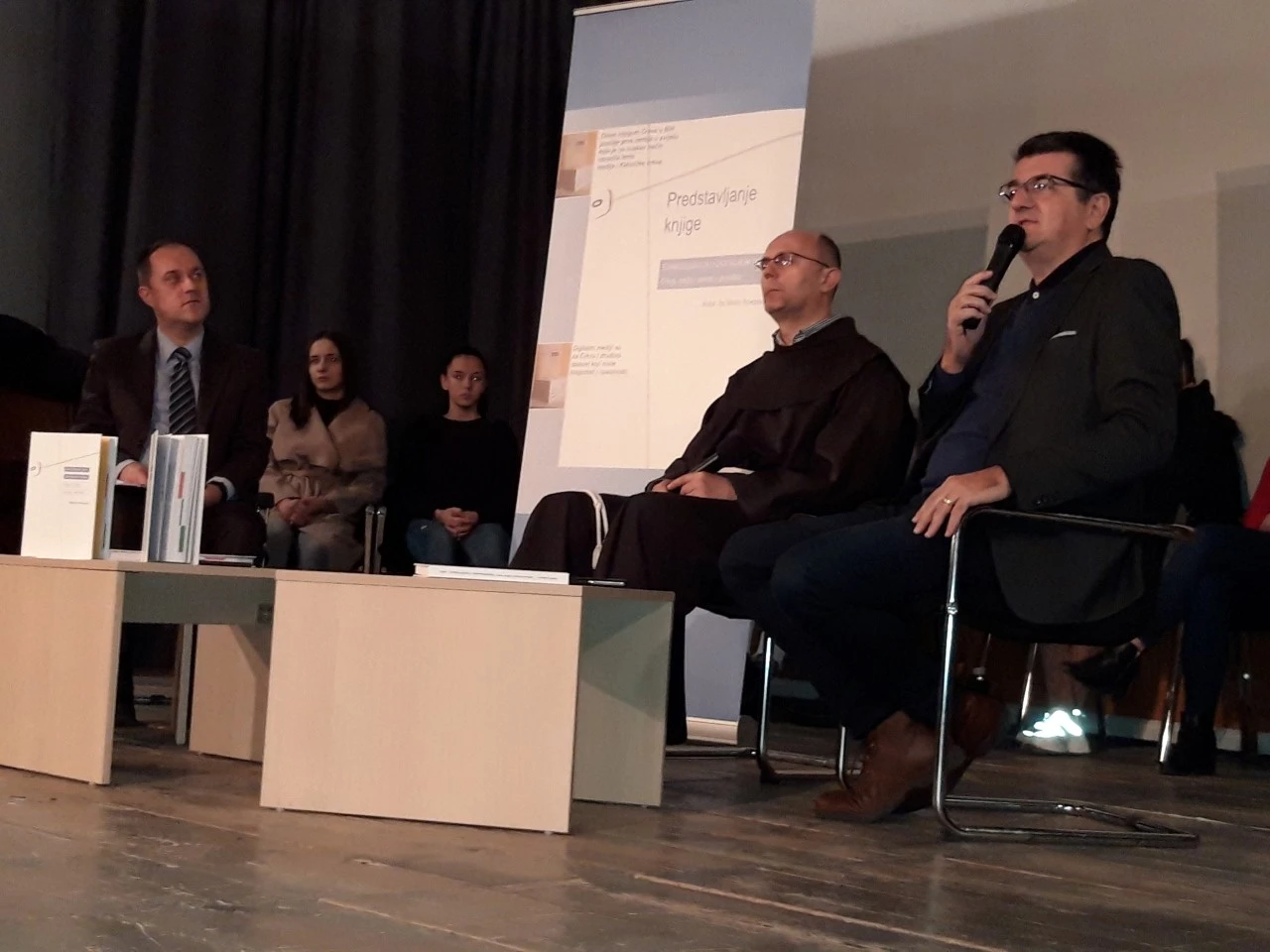 Fra Mario Knezović: Pojedinci žele utišati riječ Katoličke crkve