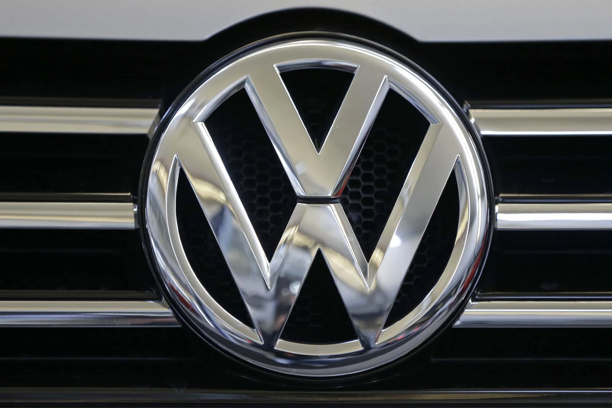 Njemačke vlasti pretražuju urede Volkswagena