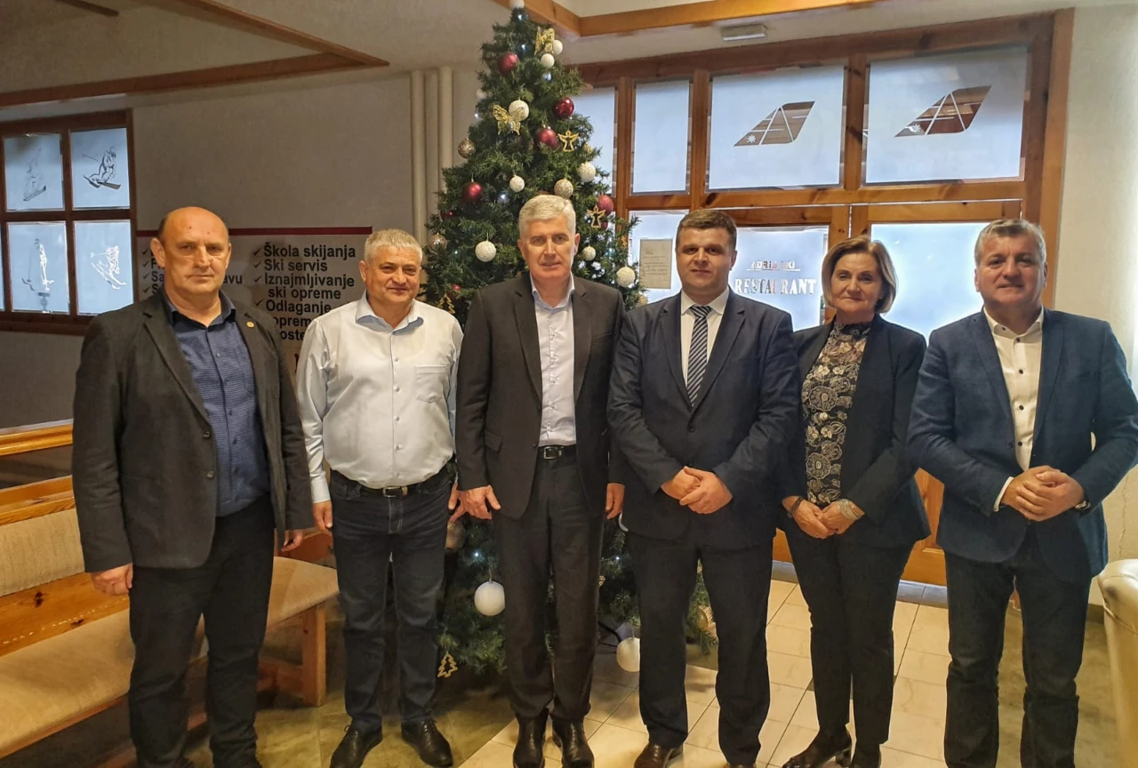 Čović na Kupresu dobio podršku branitelja