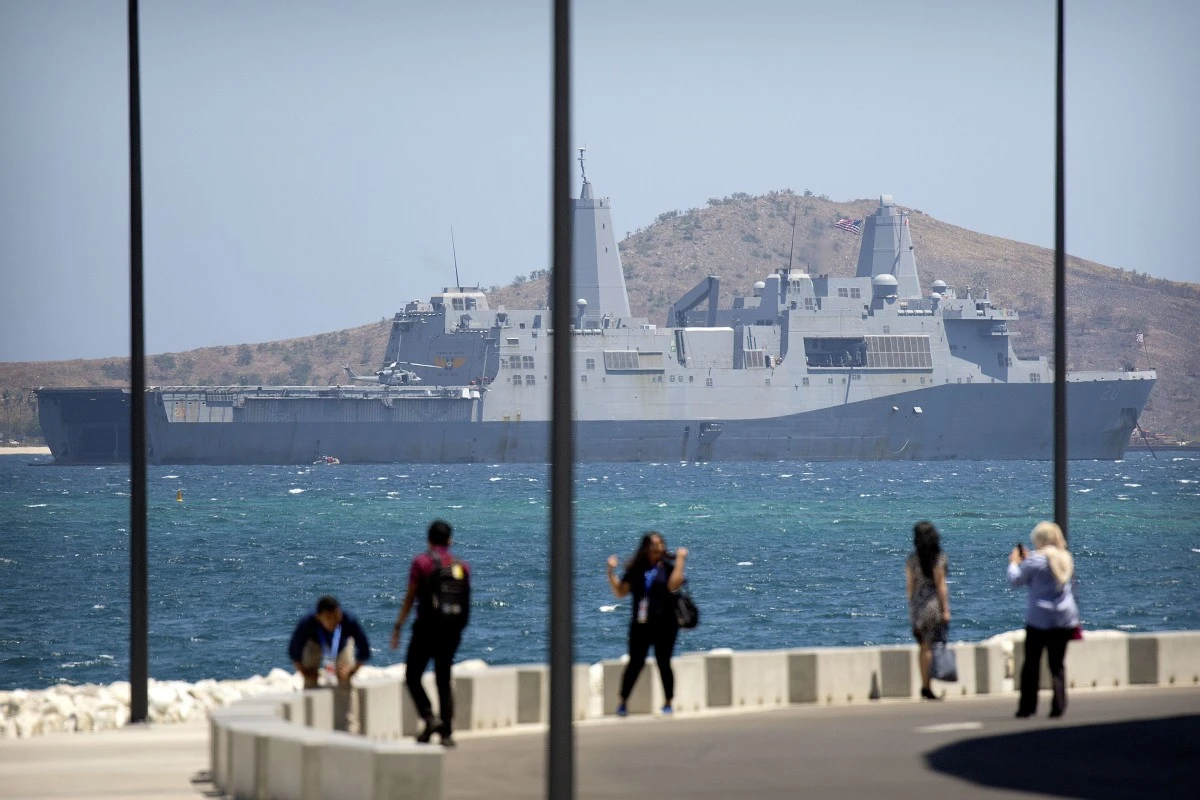 Kina opet zabranila posjete američkih ratnih brodova i aviona Hong Kongu