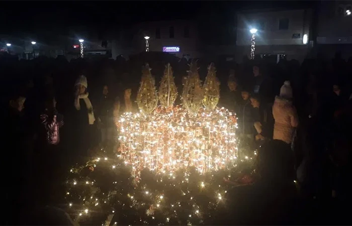 Livno: Upaljena prva adventska svijeća