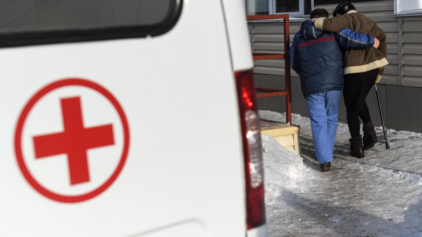 Rusija: Autobus sletio u zaleđenu rijeku, najmanje 15 poginulih