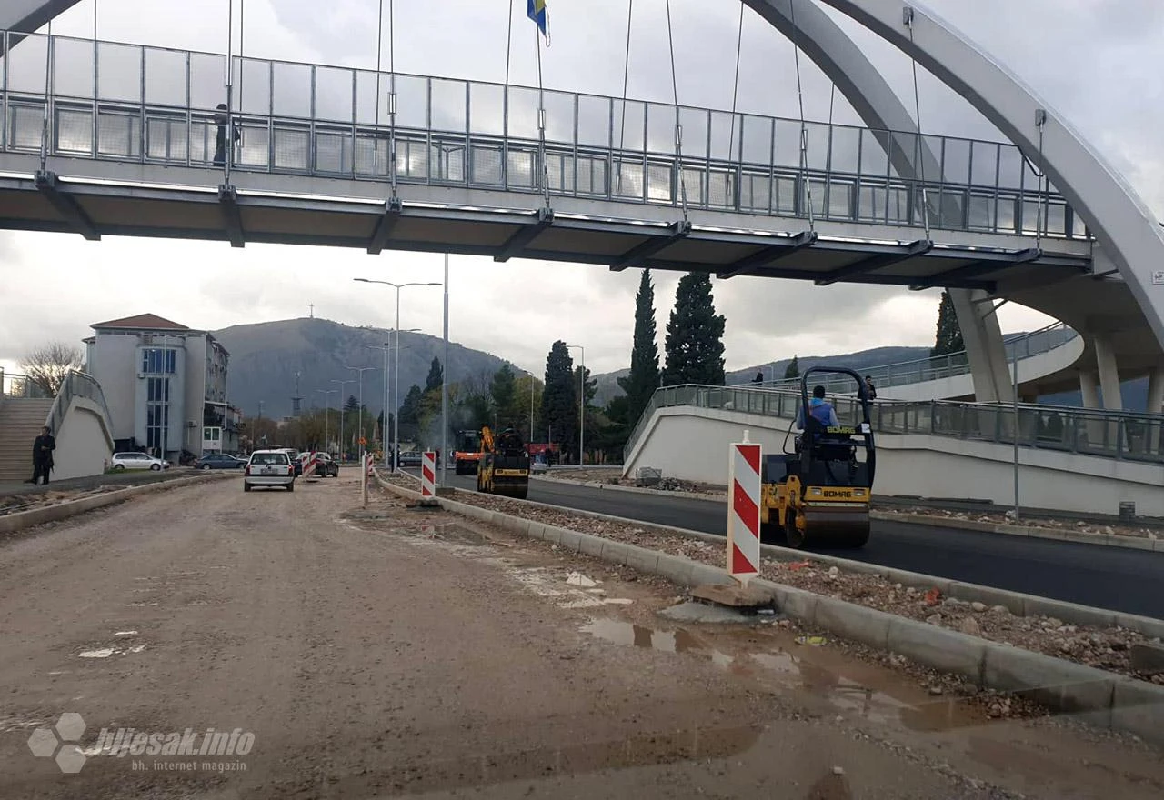 Asfaltira se prometnica i kružni u Zaliku