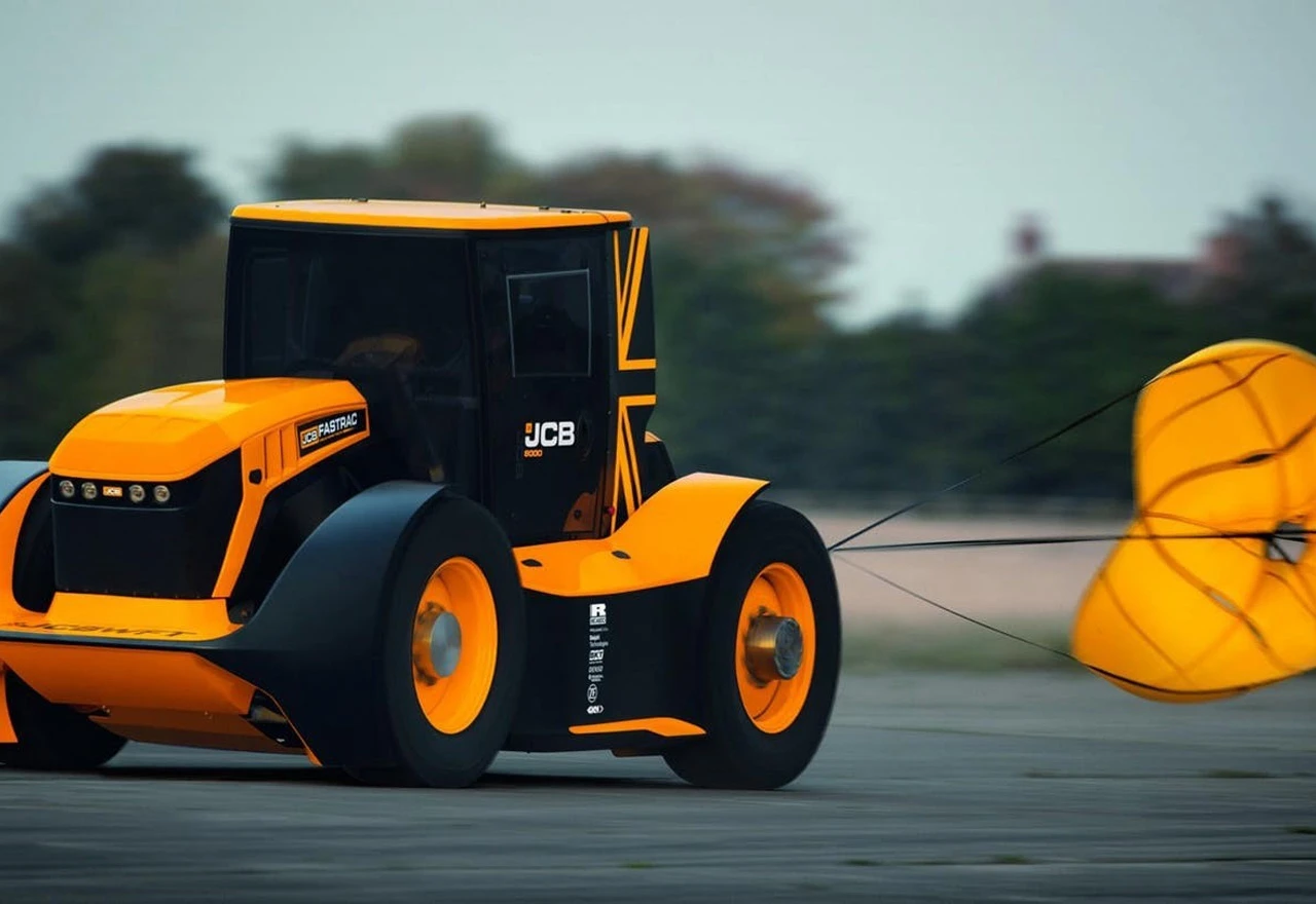 Najbrži traktor na svijetu postigao brzinu od gotovo 250 km/h