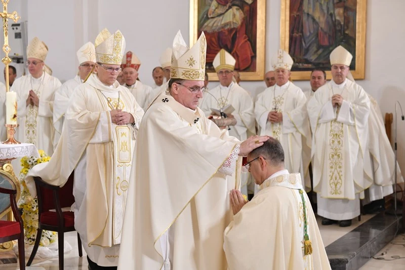 Mons. Radoš zaređen za varaždinskog biskupa