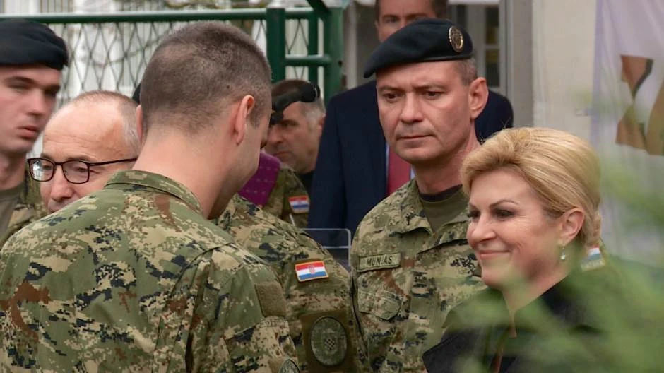 Hrvatski vojni piloti švercali švercera oružjem, Kolinda očekuje sankcioniranje