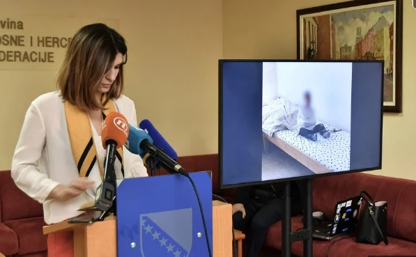 Sabina Ćudić o slikama: Niti jedna nije starija od godinu dana