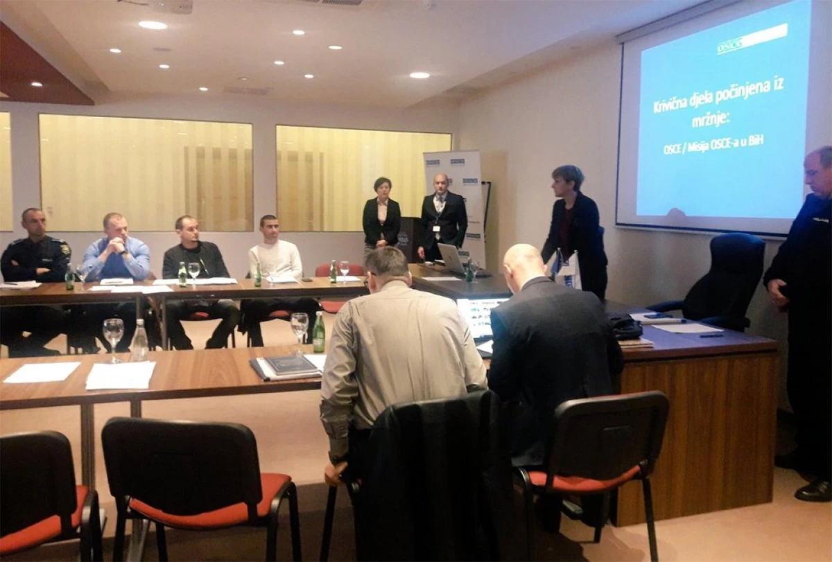 Policijski službenici učili o zločinima počinjenim iz mržnje