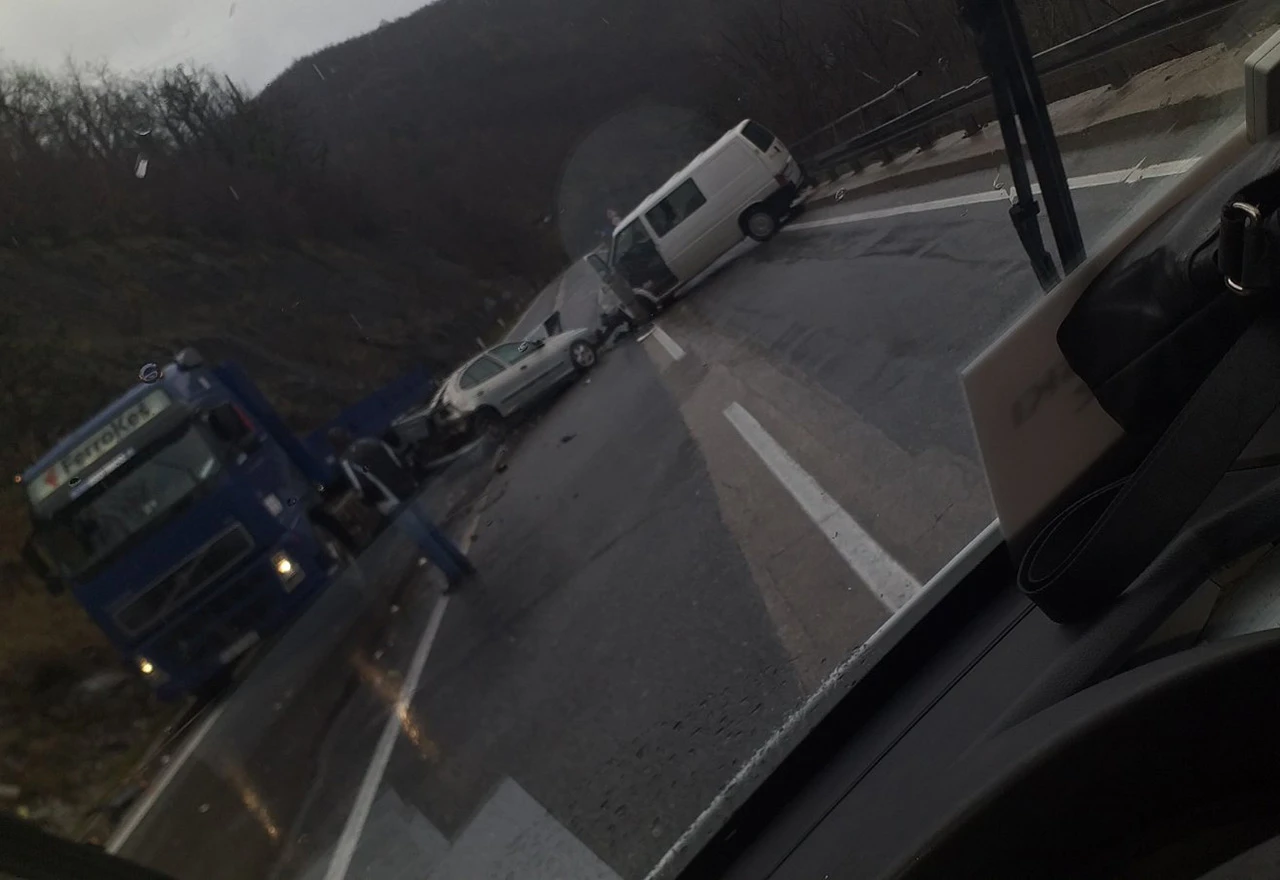 Jablanica-Konjic: Sudar kombija i osobnog automobila