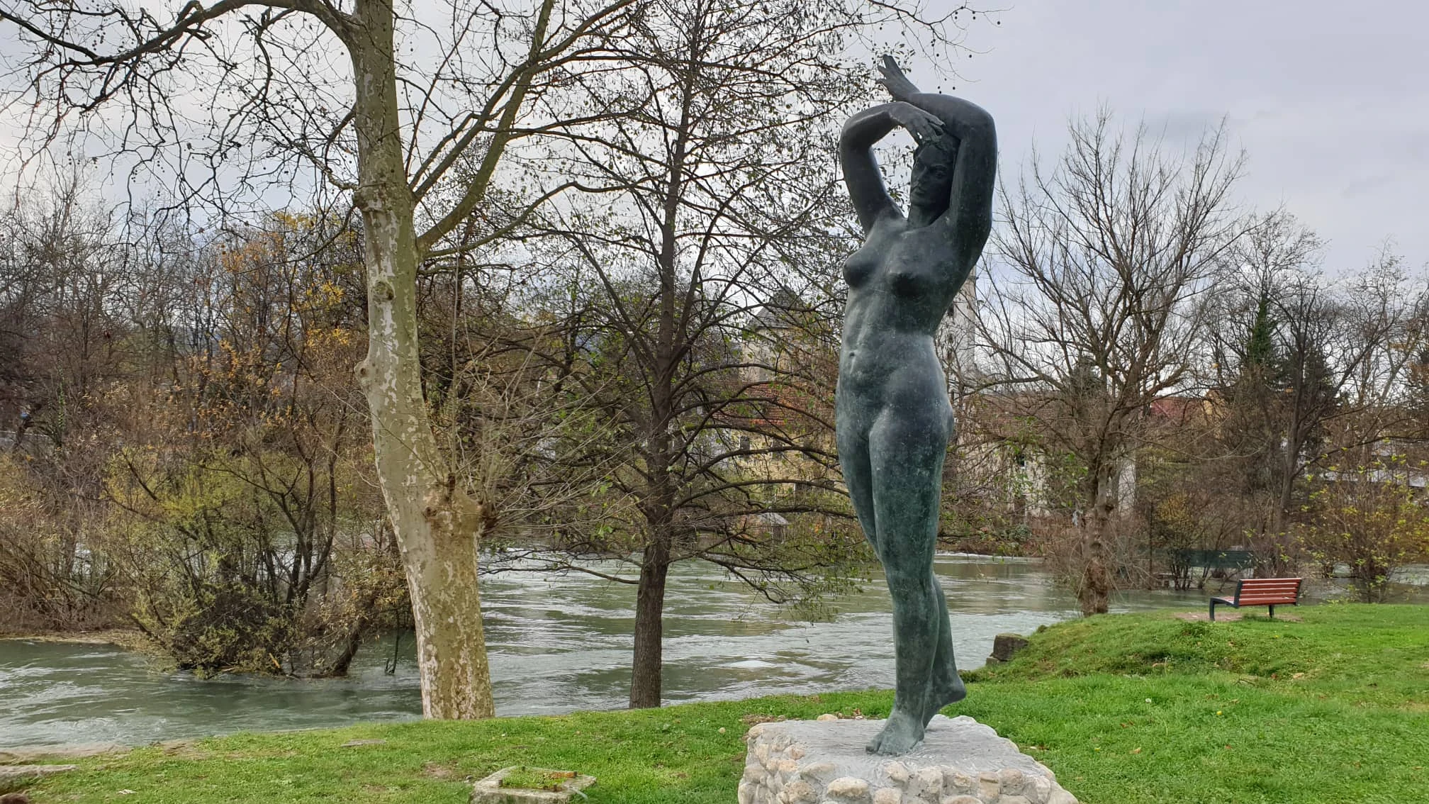 'Djevojka sa Une' vraćena u Bihać