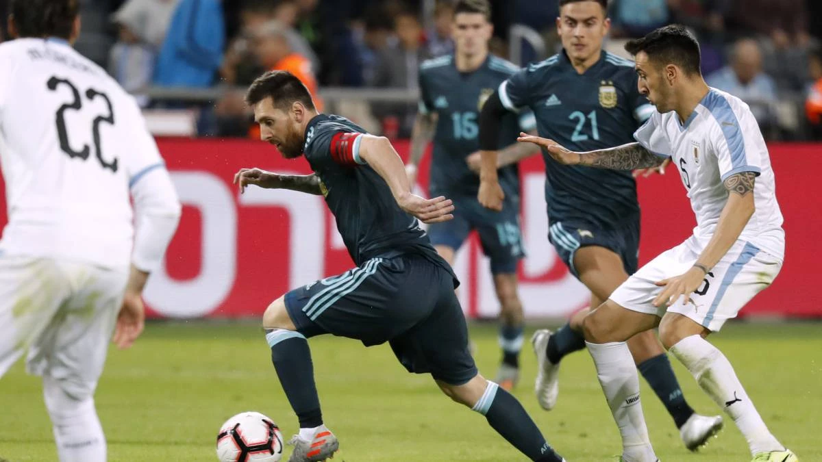 Messi u sudačkoj nadoknadi spasio Argentinu od poraza, Cavani za povijest
