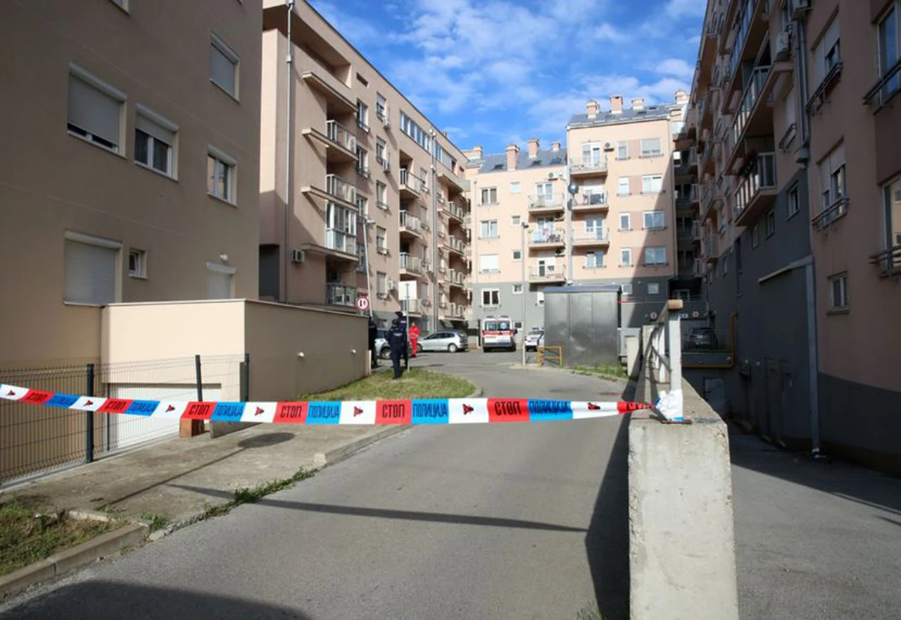 Policajac se pred policajcima želio ubiti