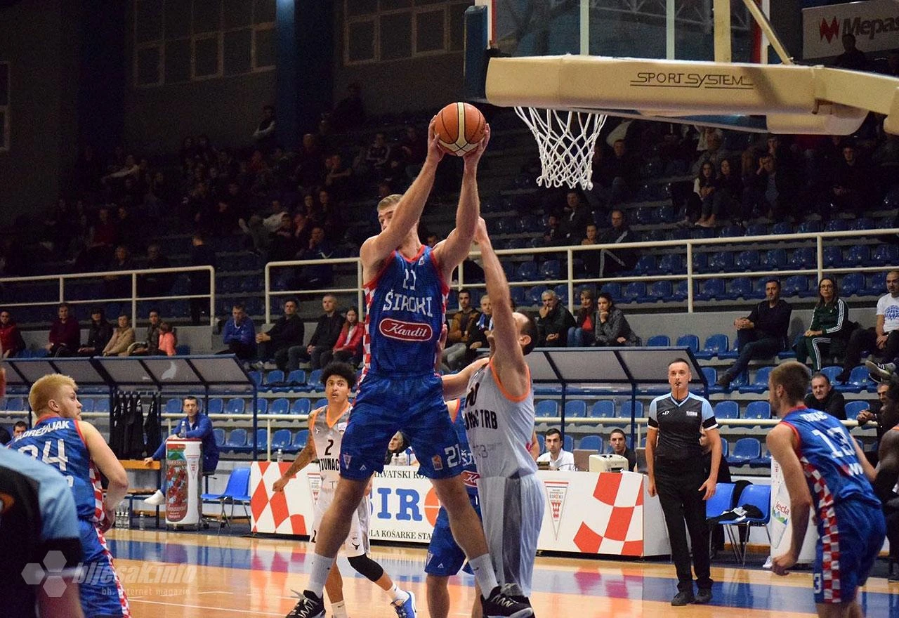 Široki razbio Bratunac