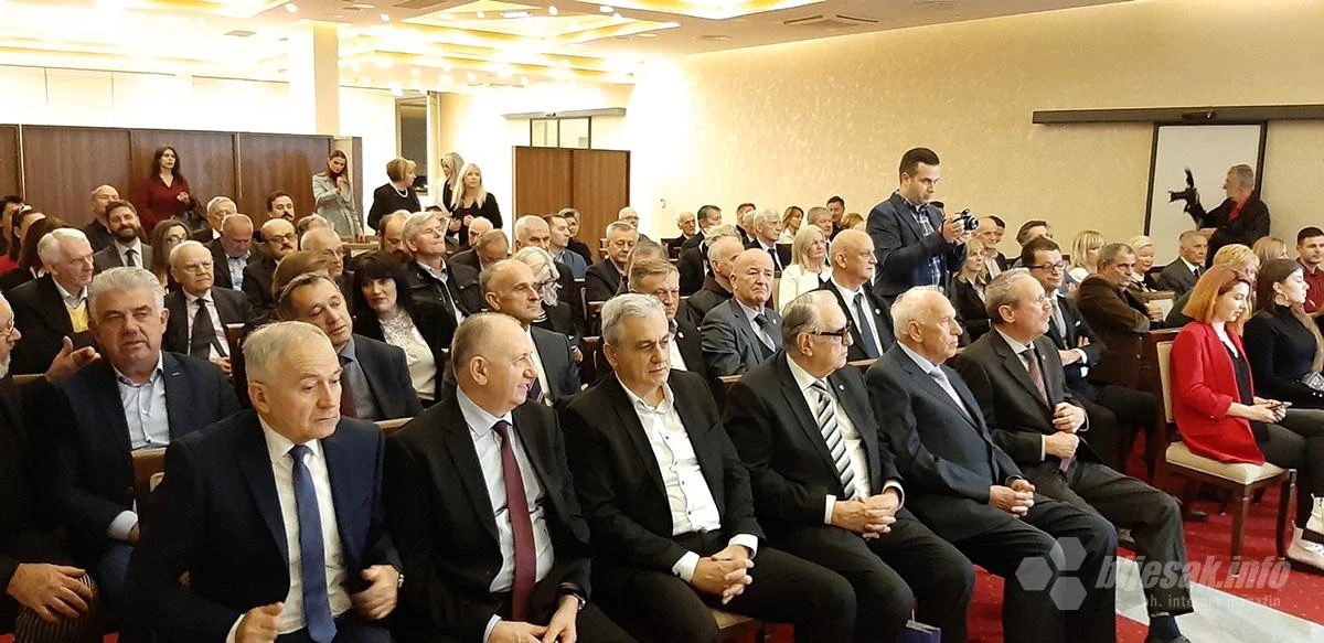 Obilježena 66. obljetnica radnog vijeka akademika Jakova Pehara