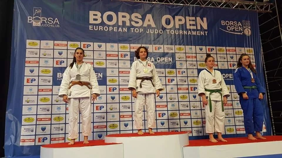 Korina Džidić i Helena Čule brončane na Borsa Open