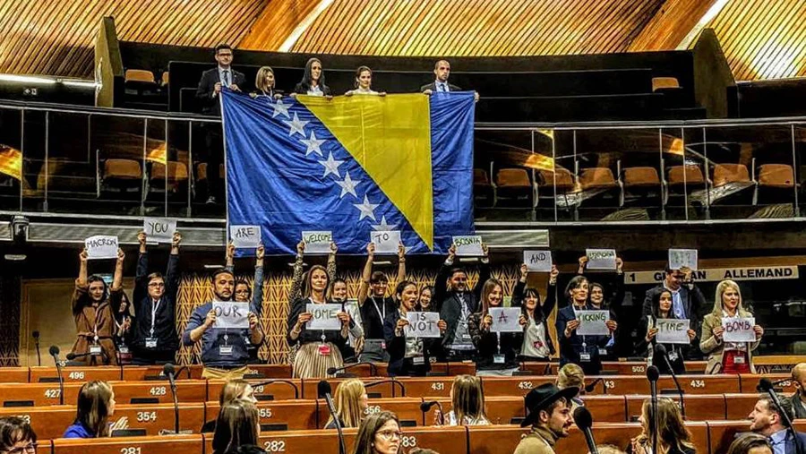 Poruka za Macrona: Naš dom nije tempirana bomba