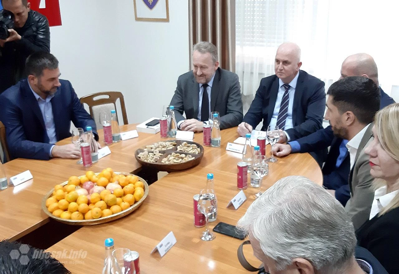 Izetbegović s hercegovačkom SDA: Vrijeme je...