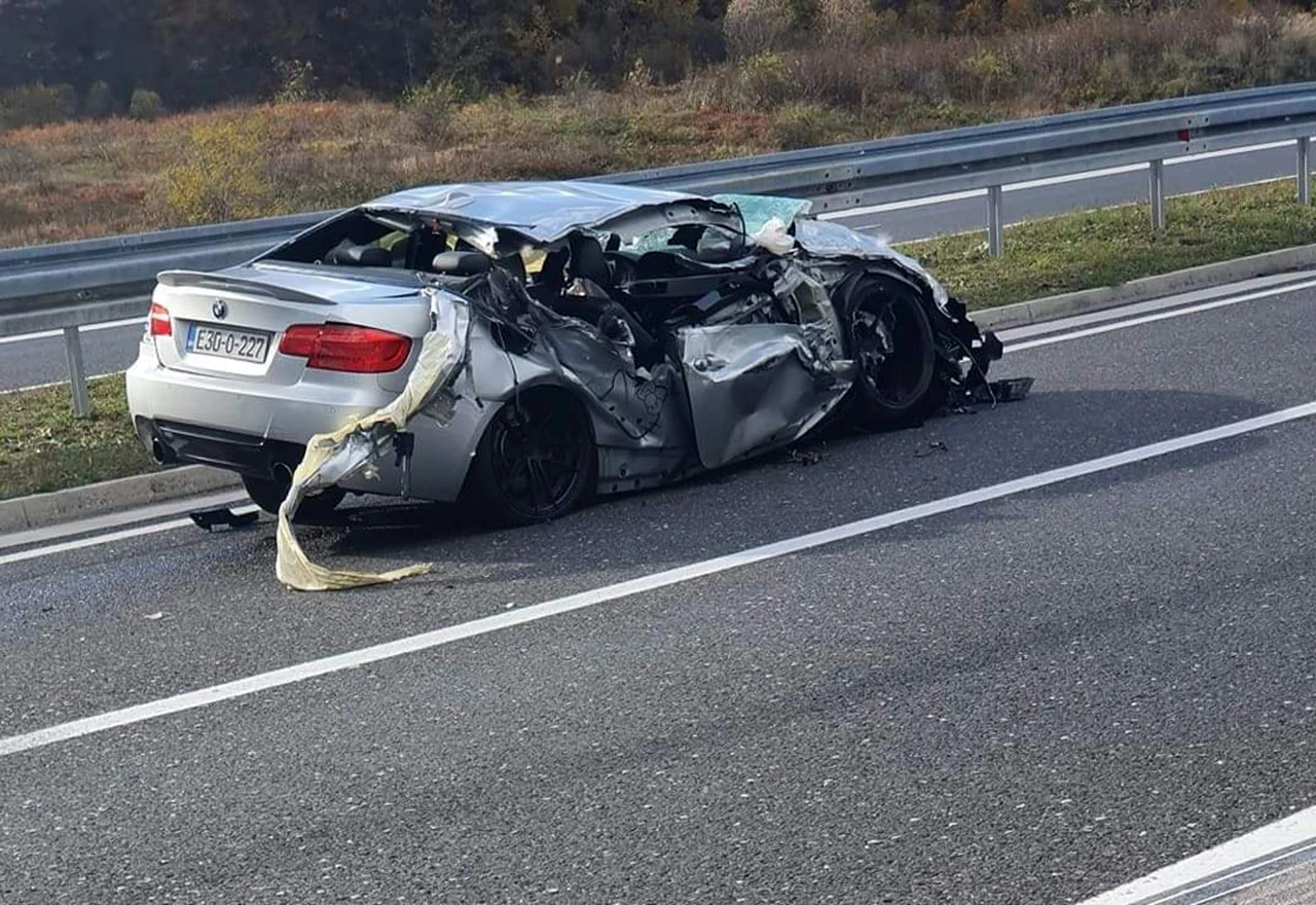 Sarajevo: Iz smrskanog auta izašao s lakšim ozljedama