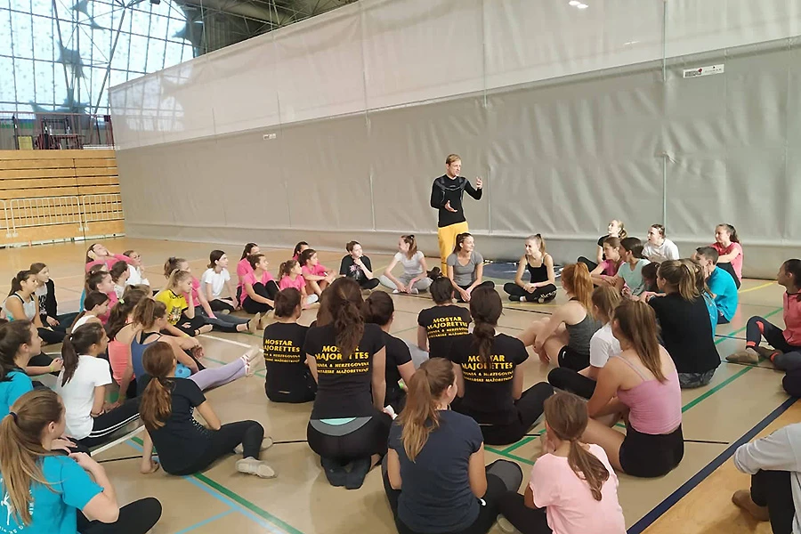 Mostarske mažoretkinje sudjelovale na prestižnom seminaru twirla