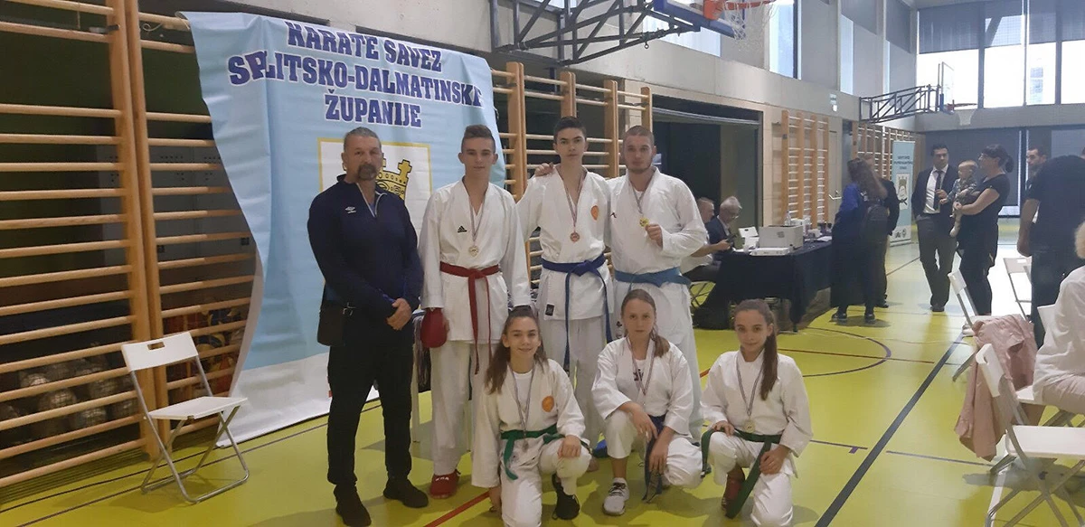 Mostarski karatisti iz Splita se vratili sa medaljama