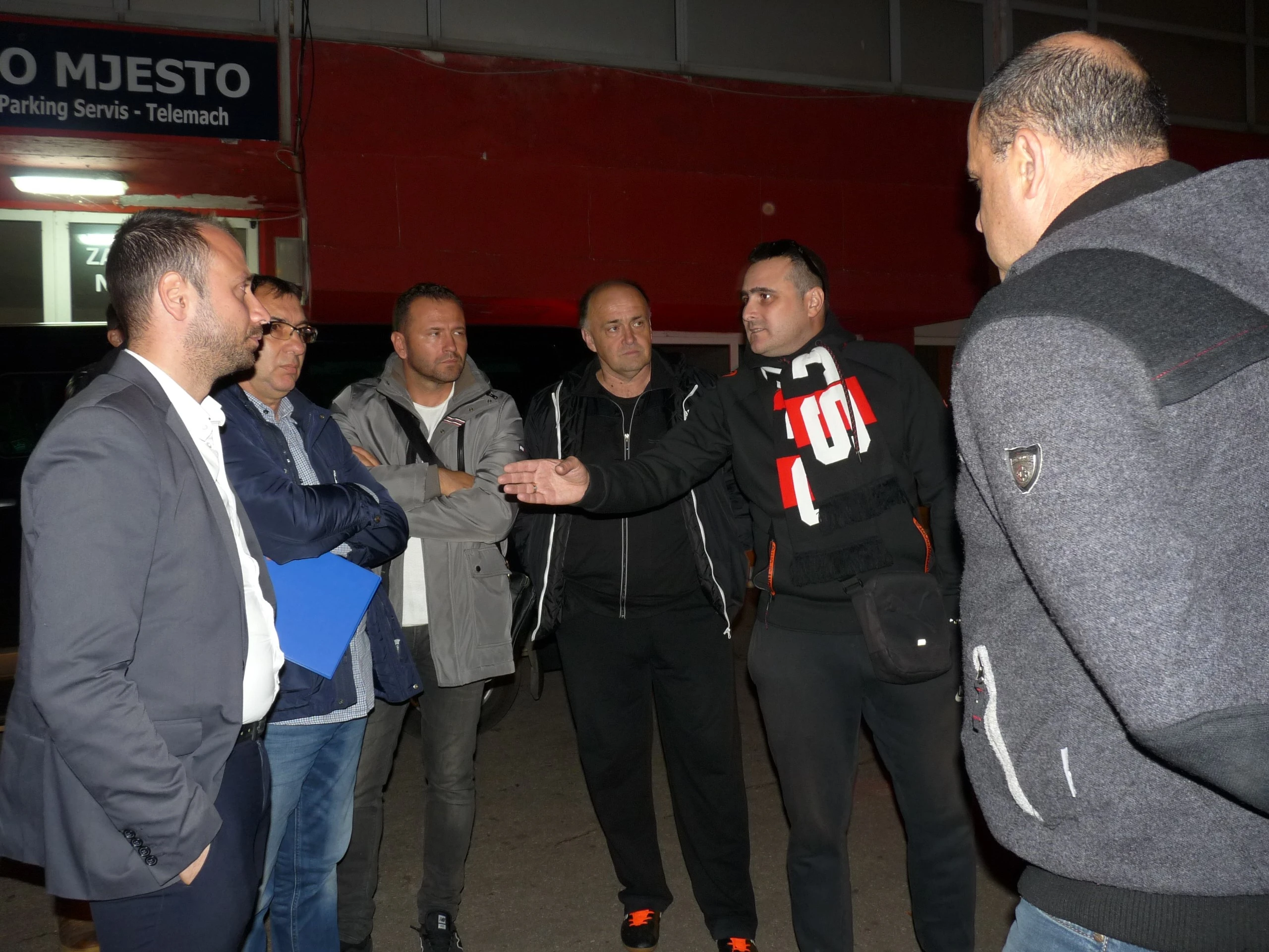 Navijači Čelika prosvjedovali, tajnik kluba najavio ostavku