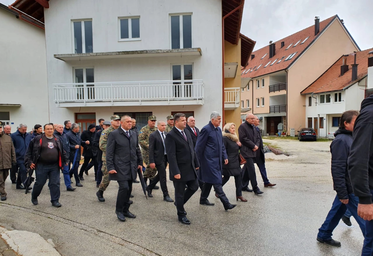 Napeto na obilježavanju obljetnice u Kupresu, branitelj prekinuo svečanost