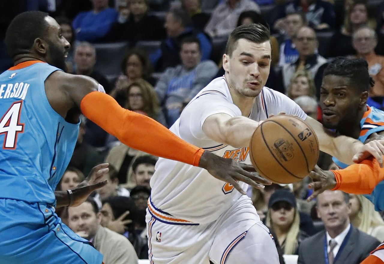 Double-double Hezonje u porazu Portlanda, devet koševa Šarića u pobjedi Phoenixa 