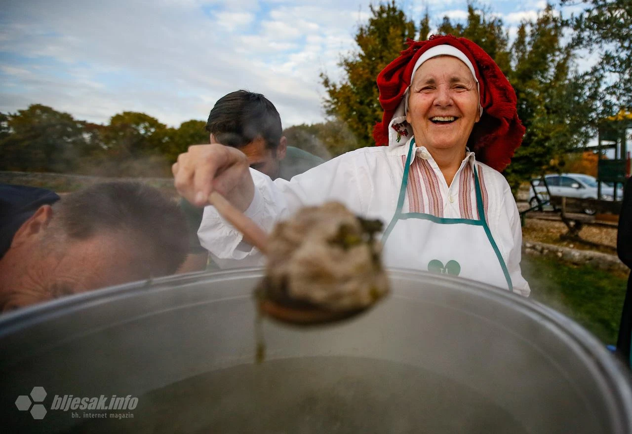 Bili smo na ''Raštikijadi'' - Hercegovina je luda za raštikom!