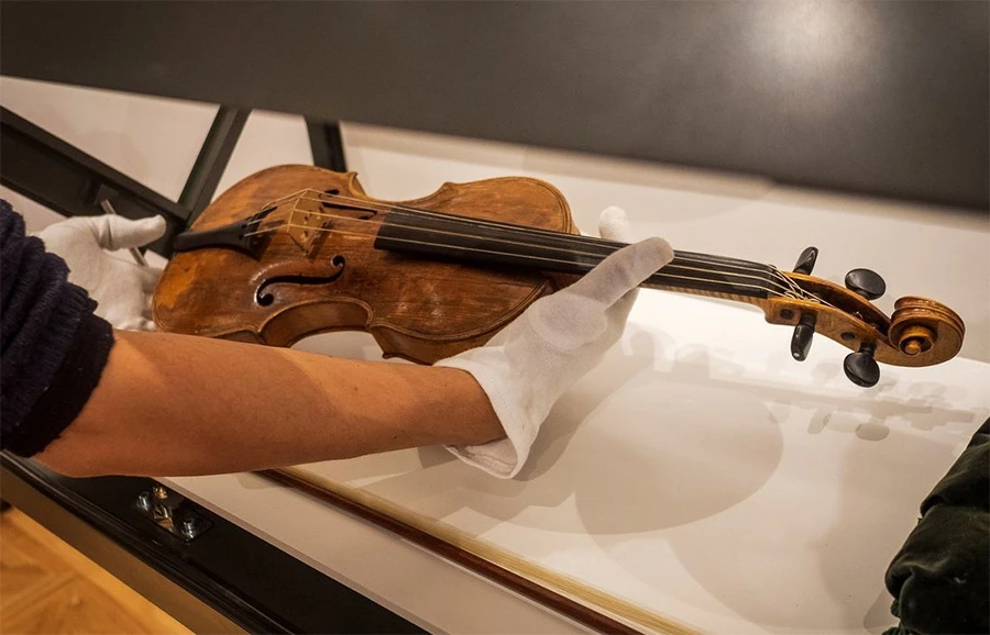 Violinu vrijednu 250 tisuća funti zaboravio u vlaku