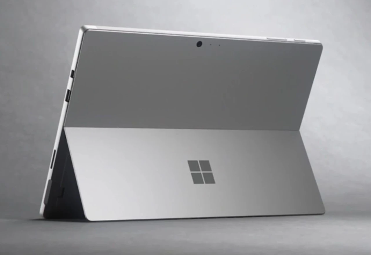 Microsoft "oteo" Amazonu 10 milijardi dolara vrijedan cloud ugovor
