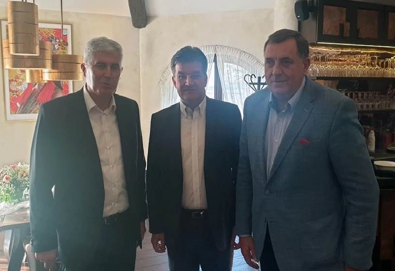 Čović i Dodik se iznenada u Bratislavi sastali s Lajčakom
