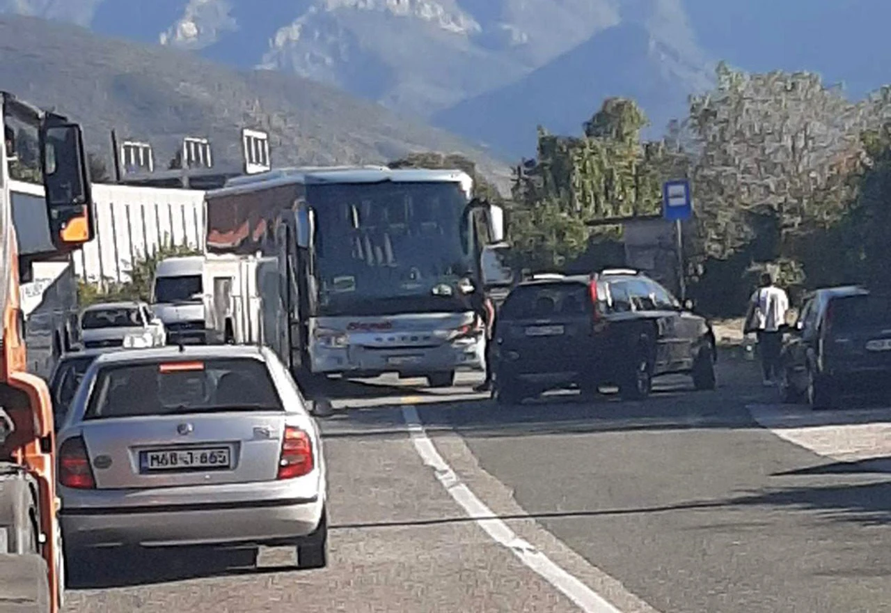 Troje ozlijeđenih u nesreći kod tunela Salakovac