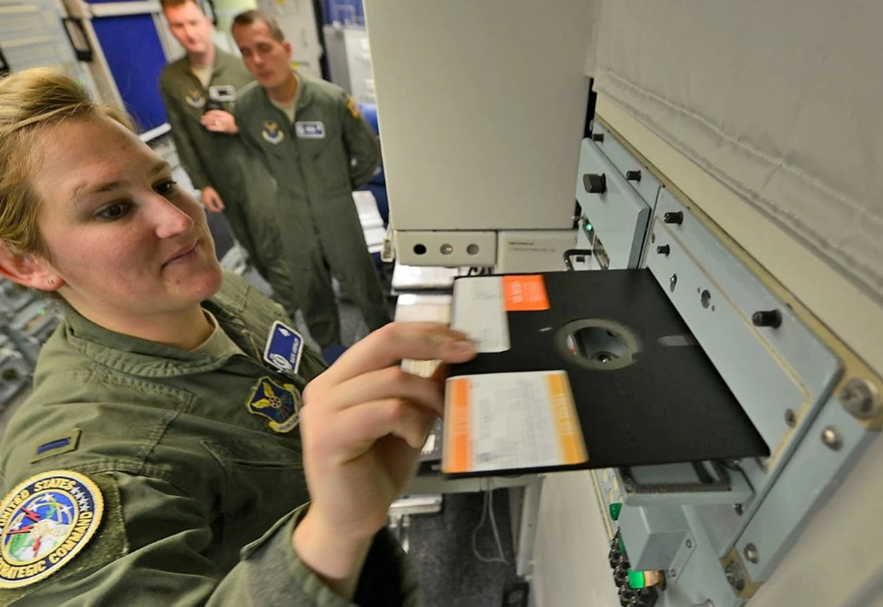 Američke nuklearne bombe više ne ovise o floppy disketama