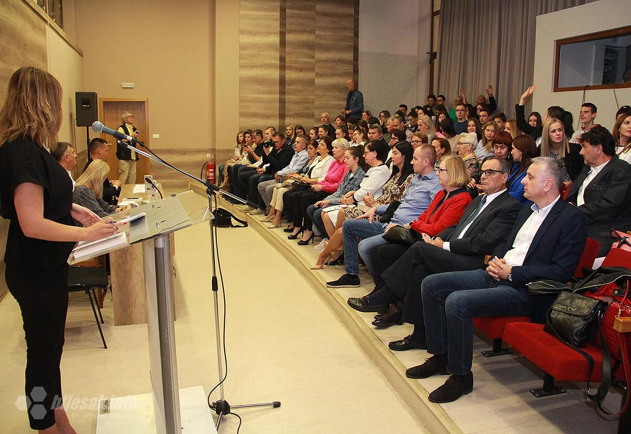 Zvonimir Mikulić u Mostaru predstavio ''Nebo boje potočnice''