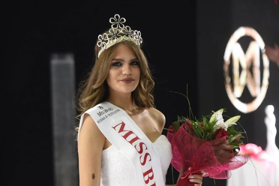 Miss BiH za 2019. je Ivana Ladan iz Jajca