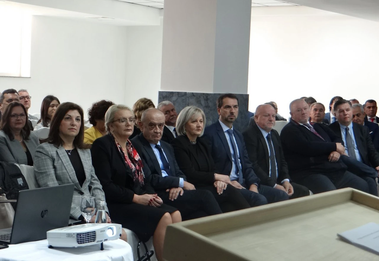 Članovi HDZ BiH slušali o aktualnoj političkoj situaciji i učili komunicirati