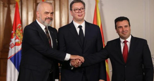 Vučić, Zaev i Rama potpisali dokument o 'malom Šengenu'