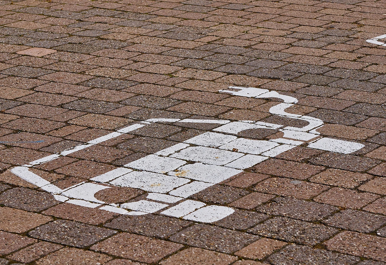 EU će zabraniti  dizelske i benzinske automobile?!