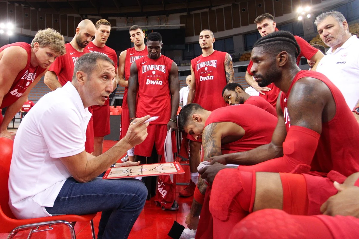 David Blatt napustio klupu Olympiacosa