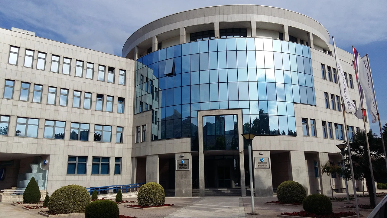 Elektroprivreda Srbije kupuje Elektroprivredu RS?