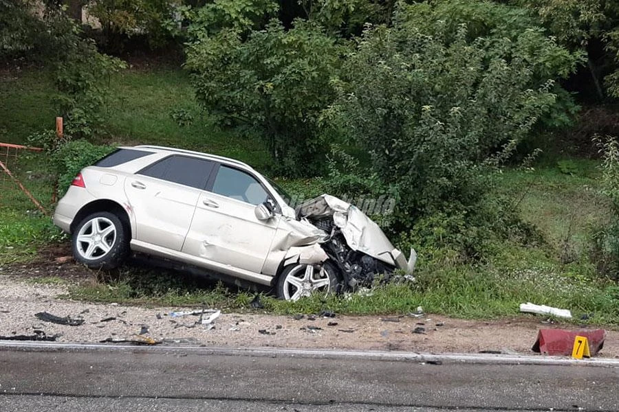 Više osoba ozlijeđeno u teškoj prometnoj nesreći u Ševaš Njivama