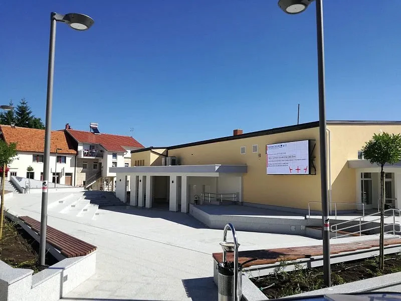 Nadzorne kamere zabilježile vandalizam maloljetnika u Tomislavgradu