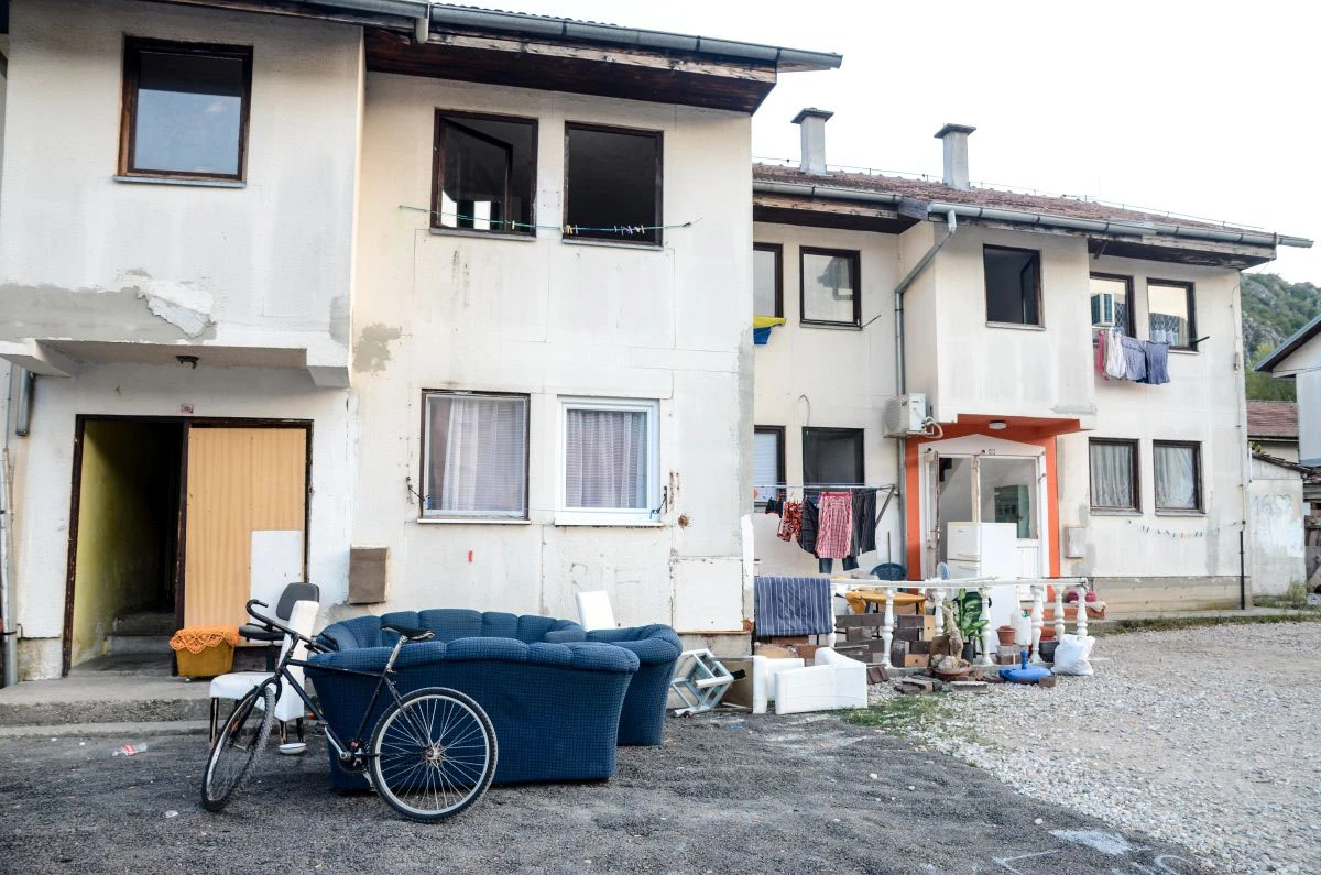 Mrak i neimaština: Stanovnici Bafo naselja ne vide izlaz