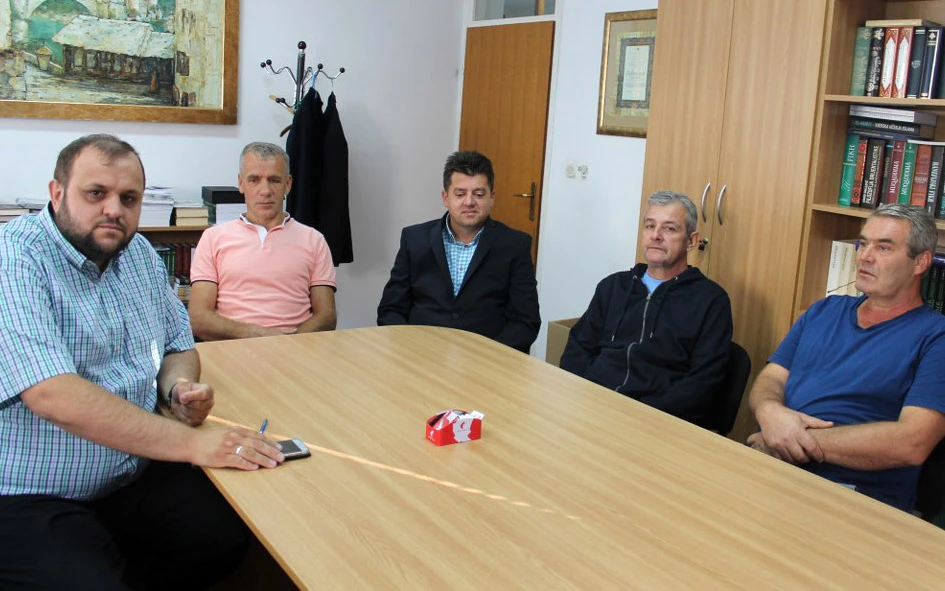 Medžlis IZ-e Mostar uručio sredstva prikupljena za liječenje Zije Džihe