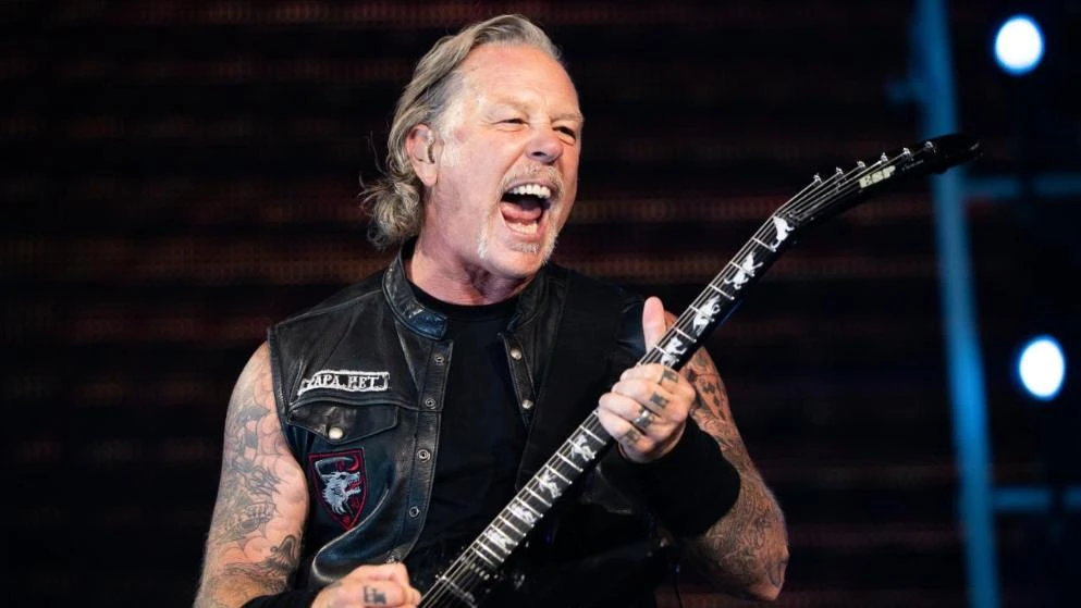 Metallica otkazala koncerte: Hetfield se opet propio, završio na rehabilitaciji