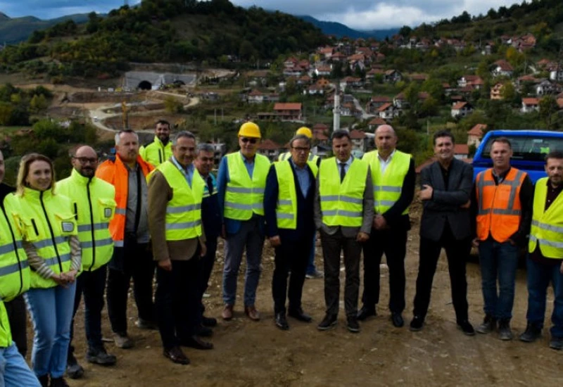 Novalić, Lasić i Terzić obišli gradilišta autoceste Koridora Vc