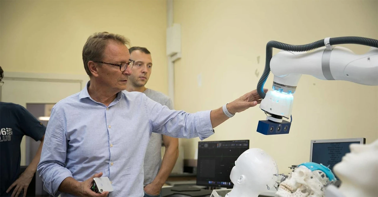 Hrvatska razvija uspješan robotizirani sustav za neurokirurgiju