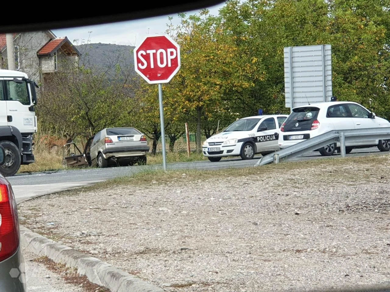 Mostar: Sudarili se kamion i osobno vozilo