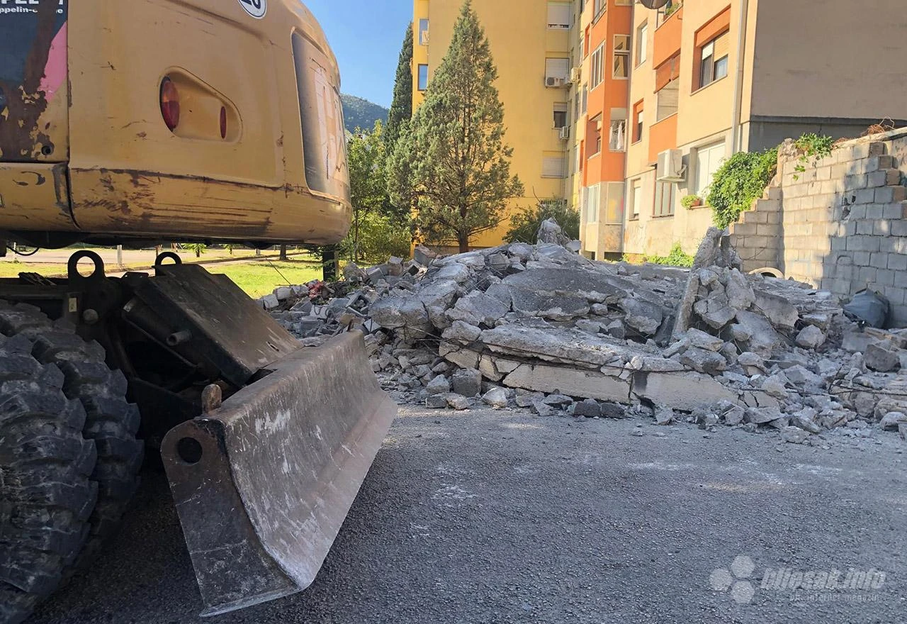 Zbogom garažama u Zagrebačkoj