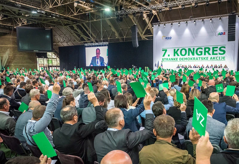 SDA je na Kongresu hvalila ratne zločince